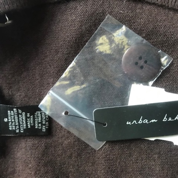 Brand new.... with tags, ladies sweater - Picture 2 of 4